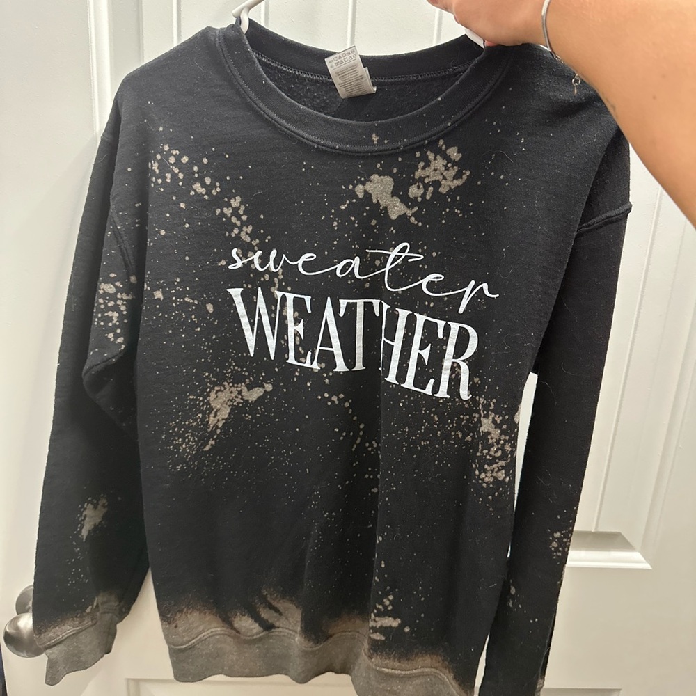 Gildan Black and Tan Women's Crew Neck Sweater